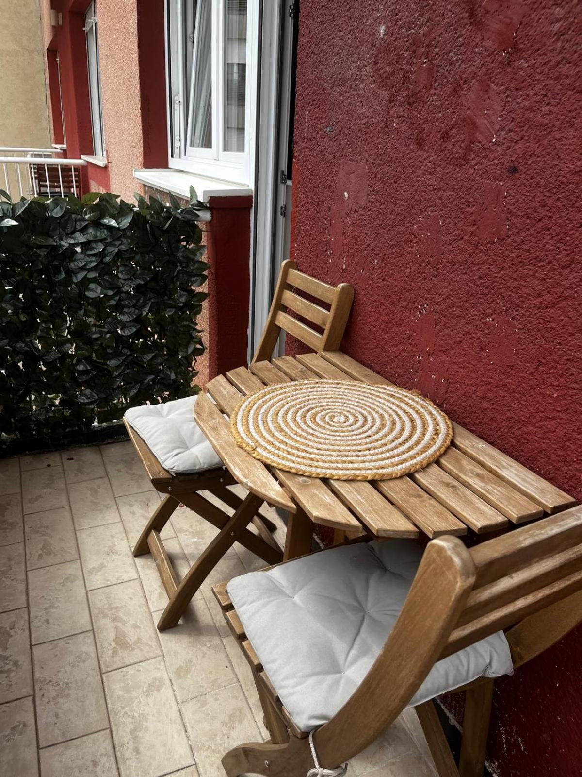 Split Downtown Apartment Exterior photo